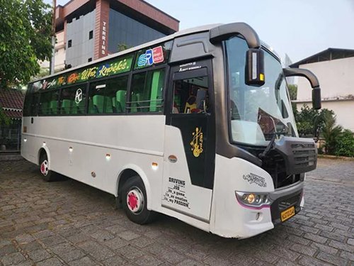 luxury bus hire for weddings in Kochi