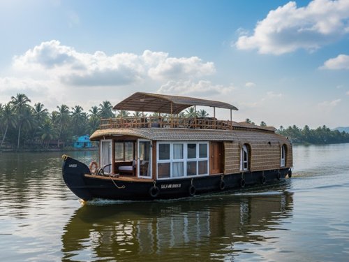 2 bedroom houseboat in Alleppey for small families