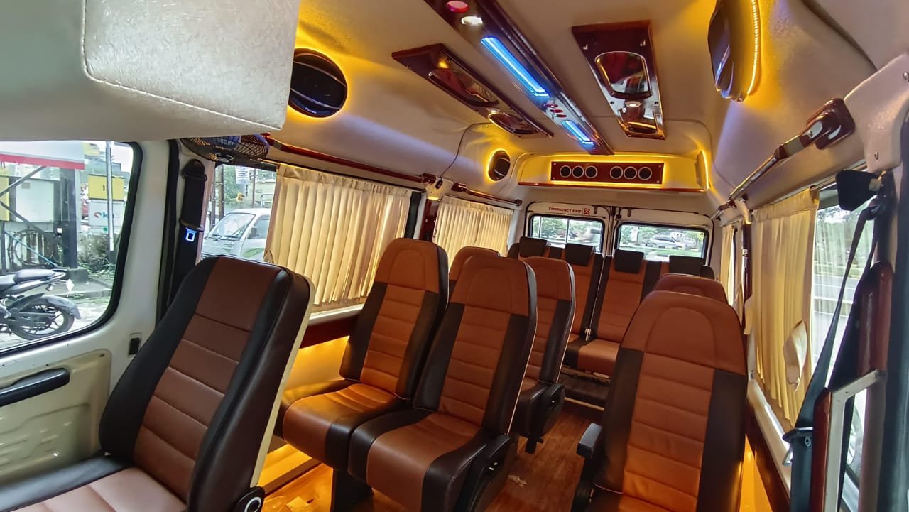 luxury tempo traveller in kerala